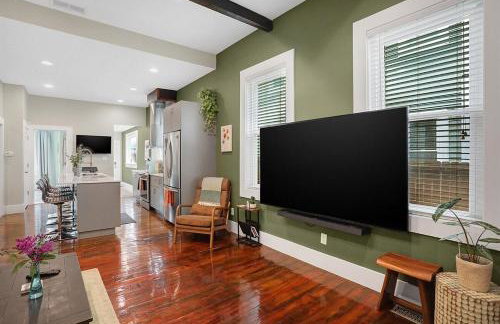 Prime location very close to downtown! - Photo 33