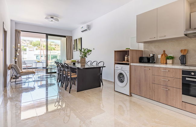 Sanders River Plaza Nice 3 Bedroom Apt w Terrace - Foto 12