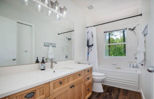 Brightwood Riverfront Getaway - Photo 26