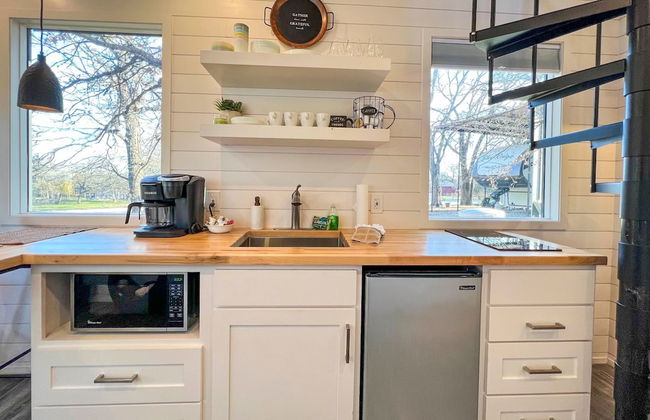 NEW The Flagship 2 Story Container Home - Foto 7