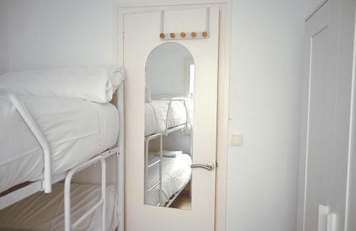 Homenfun Barcelona Park Güell - Photo 24