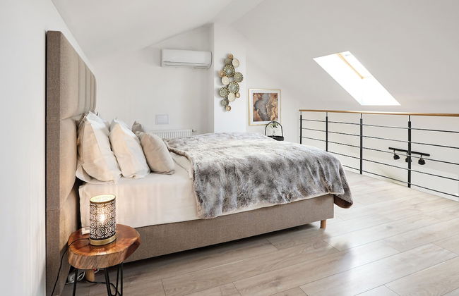 Honest SMICHOV - Foto 22