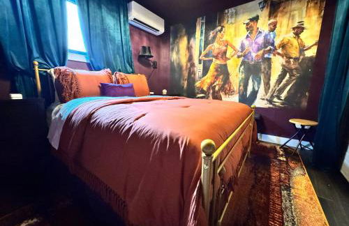 Moody Upscale Downtown Saugatuck Getaway - Foto 13