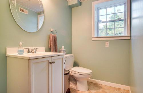 3 Mi to Megansett Beach Home with Pool and Game Room - Foto 32