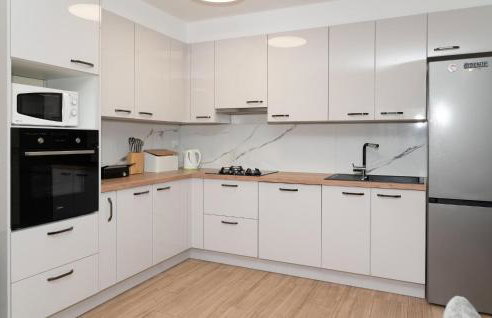 5 Bedroom Amazing Home In Bogatic - Foto 16