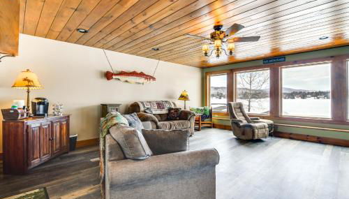 Lakefront New Hampshire Hideaway with Deck and Views - Foto 2