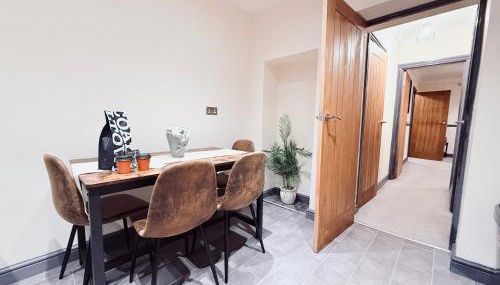 3BR Contractors Stay in Ammanford with Parking and Wi-Fi - Foto 3