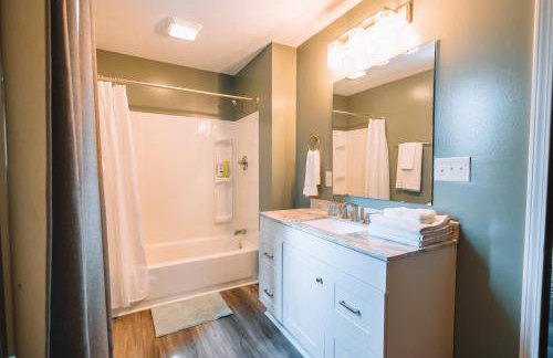 Downtown Escape Great for large families & groups - Foto 23