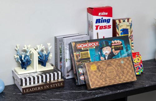 Pasadena Charming Vacation Home with Hot Jacuzzi - Photo 55