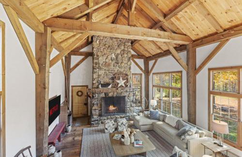 Modern Lux Cabin w Mtn Views and Fire Pit - Foto 2