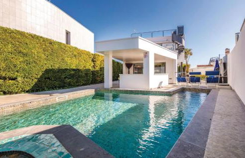 Awesome Home In Sant Pere Pescador - Foto 1