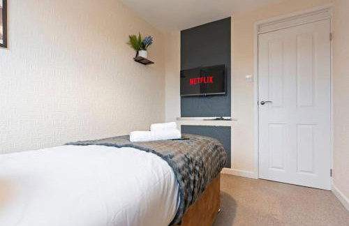 Stylish 4-Bed City Apartment, Sleeps 6, Ample Parking & Free Wi-Fi - Foto 17