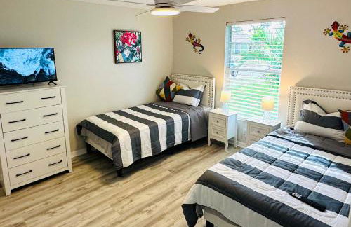 NEW Renovated luxury home with private heated pool, game room Near Anna Maria Island and IMG - Photo 26