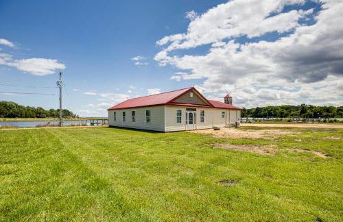 Dock Access Waterfront Cottage in Avenue! - Foto 24