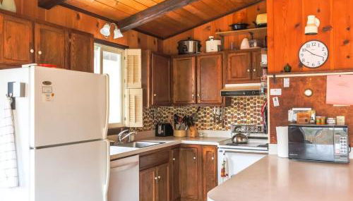 Retro Retreat Charming Home with Hot Tub & Fire Pit - Foto 5