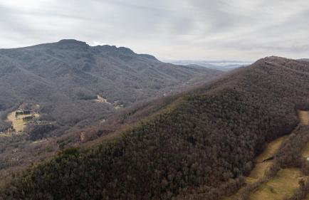 Chalet Getaway, Hot Tub, Pet Friendly! - Foto 9