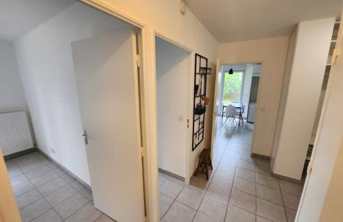 Appt 2 chambres au calme - jardin privé - Metro D, Eurexpo, Groupama Stadium - Foto 19