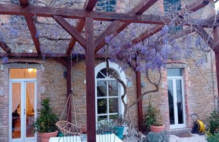 Private Stone Cottage with Starlink & Lake View - Foto 6