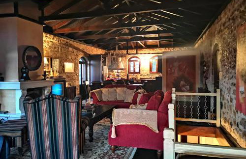 Levantes Mansion - Photo 12