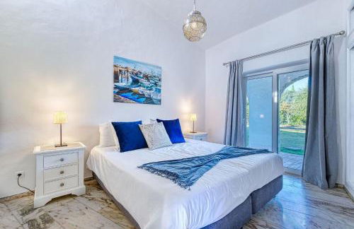 Golfinhos - MAGNIFICENT & SPACIOUS 5 BEDROOM VILLA - Foto 52