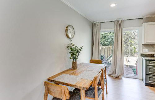 Modern Retreat with Fire Pit Near Harrison Bay! - Foto 7