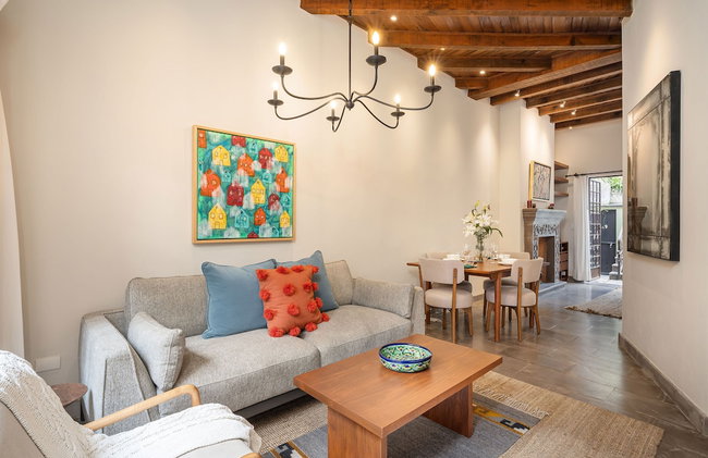 Casa Esperanza, 2BR Designer Charm + Rooftop Views - Photo 16