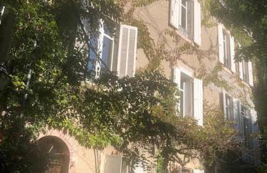 Maison de 1820 dans un écrin de verdure de 2 ha - Foto 1