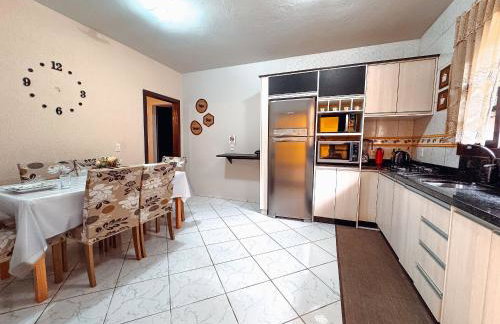 Casa espaçosa com churrasqueira - Foto 32