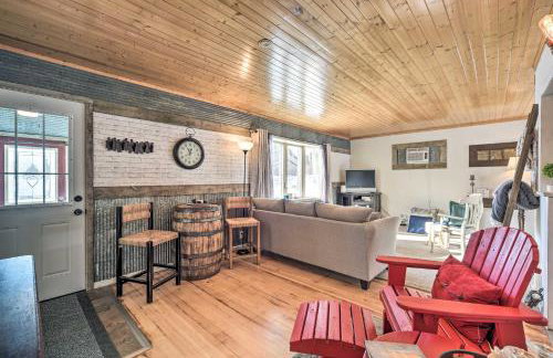 Family Home - Walk to Town and Balsam Lake! - Foto 10