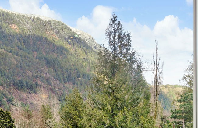 Breathtaking Bliss 2BR Penthouse - Photo 79