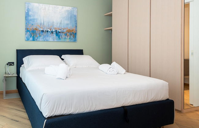 Luxury 1 in Como With 2 Bedrooms and 2 Bathrooms - Photo 8