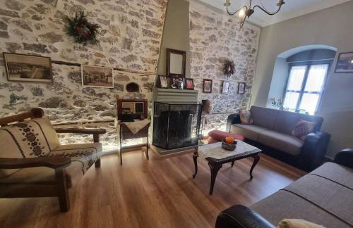 Βίλα Ελιά Παραδοσιάκο σπίτι στην Αμφίκλεια - Foto 1