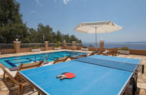 Elena Costa - Photo 34