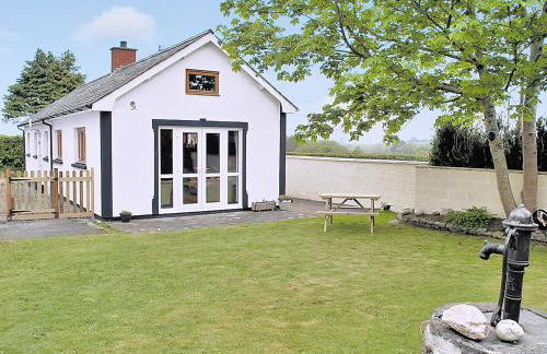 Panteg Cottage - Photo 1