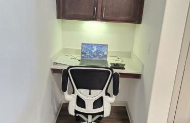 Luxury 1 BedRM Unit in Frisco Pool Gym & Workplace - Foto 55