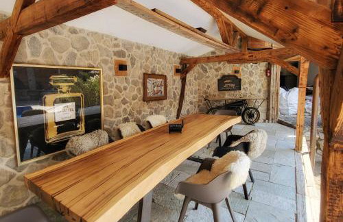 stylische Alpenlounge mit Pool, Blockhaus-Sauna und Jacuzzi für bis zu 12 Personen - Foto 20