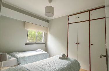 2BR Estoril Apartment - Near Estoril Beach & Cascais - Sleeps 4 - Photo 6