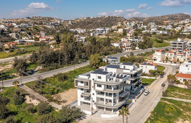 Sanders Eduardovich Limassol - Foto 71