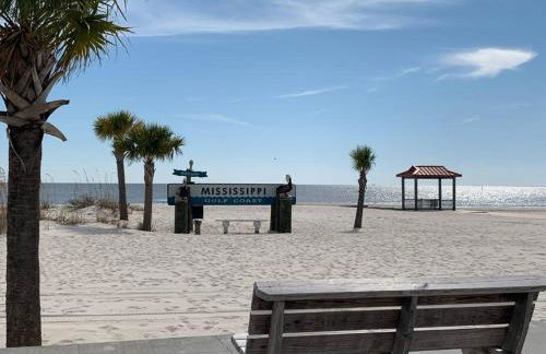 Cozy cottage by the Sea -near downtown with patio! - Foto 3