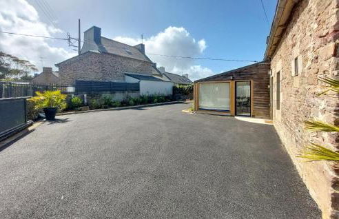 4 Bedroom Amazing Home In Plouézec - Foto 12