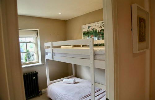 Spacious Cotswold Home for Groups, Country Escape - Photo 14