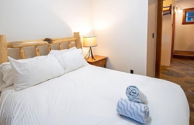 Snow Creek Cabins by Fernie Lodging Co. - Photo 28