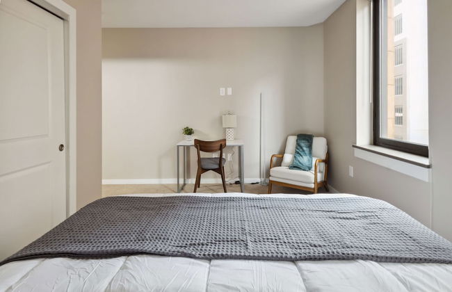 Modern Downtown Apartment - Foto 32