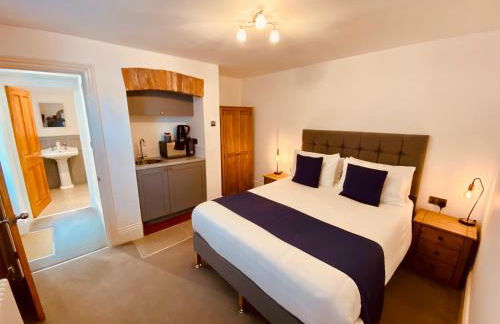 Carlton Guest Suites - Weymouth - Photo 3