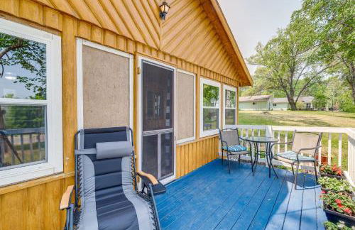 Charming Michigan Cottage with Sunroom and Lake Access - Foto 19