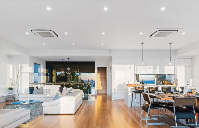 Hillside Luxe With Spa Bay Views - Foto 8