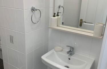 Two Bedroom Apartment in Prime Location - Foto 15