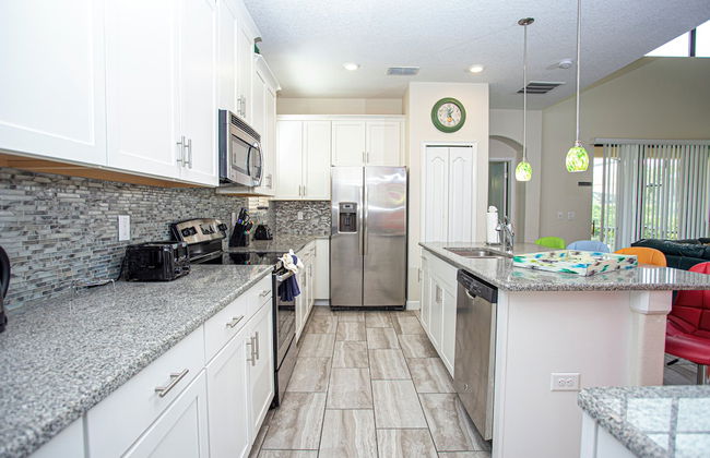 Luxury 5Bd w Jacuzzi Pool Near Disney 5528 - Foto 15