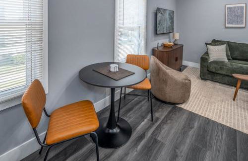 Walnut Hills, 5min to UC, Sleeps 7ppl, Lux Beds, Smart TVs - Foto 24