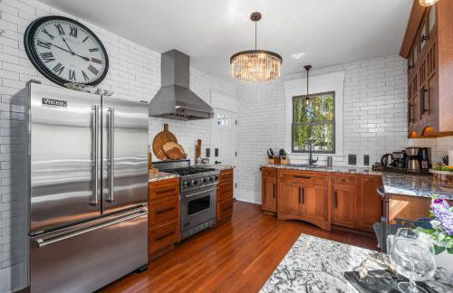 NEW! Updated South Hill Craftsman Sleeps 12! - Foto 8